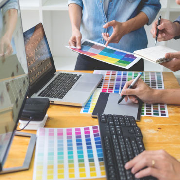 Diseñador Grafico profesional freelance para empresas en los Estados Unidos